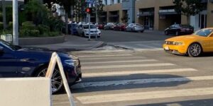 intersection traffic cars buildings city